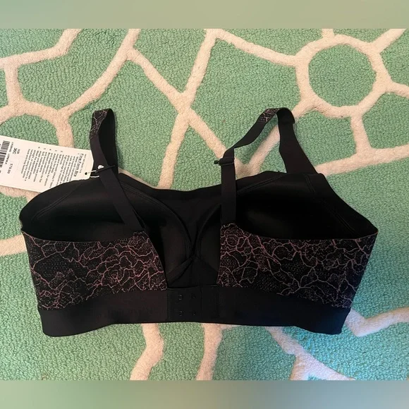 Lululemon Fine Form Bra sz 36C